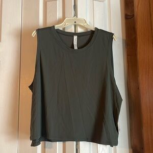 Lululemon Train To Be Tank with a high-Lo hem, size 16, NWT